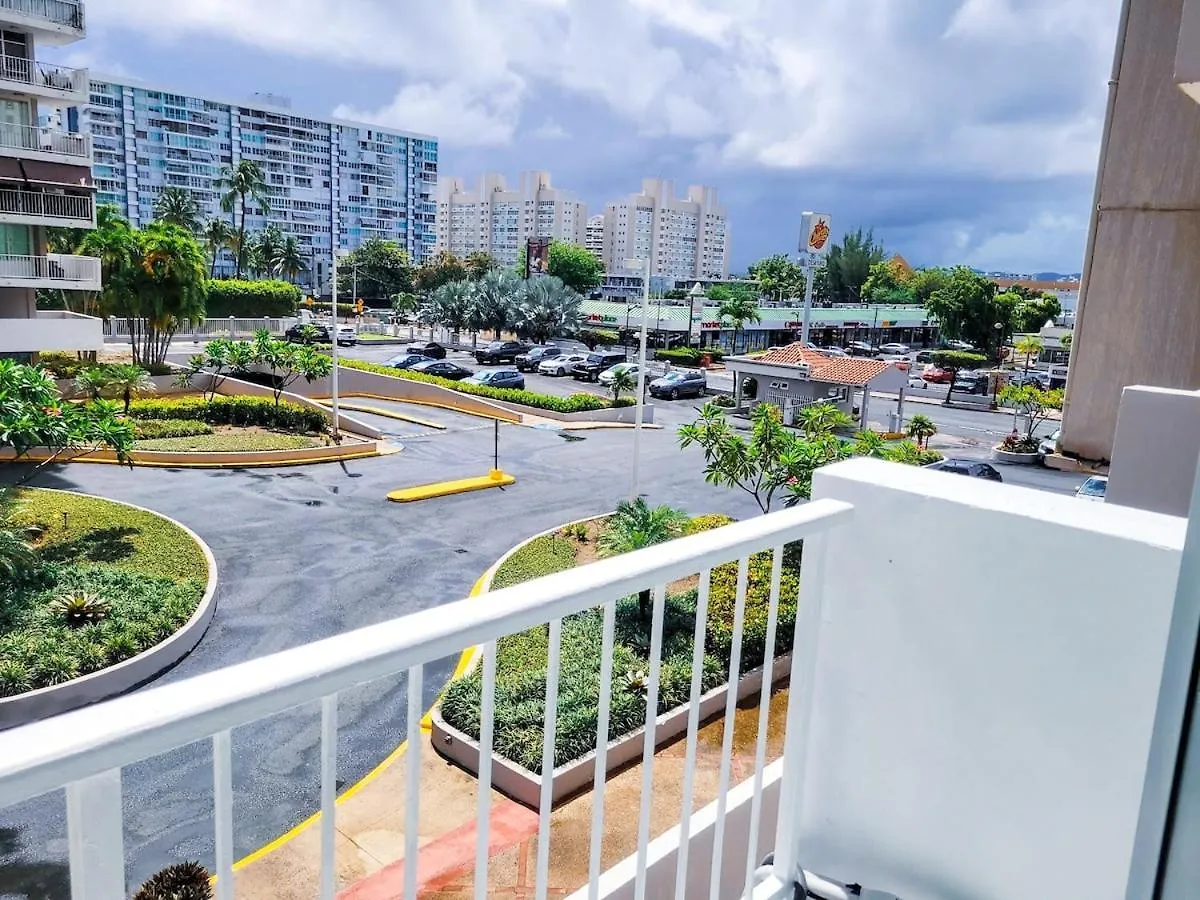 Steps From Foxwoods And Beach Front Bliss- 24Hrs Of Food And Fun San Juan 0*,  Puerto Rico