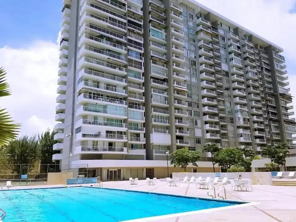 Steps From Foxwoods And Beach Front Bliss- 24Hrs Of Food And Fun San Juan Apartment