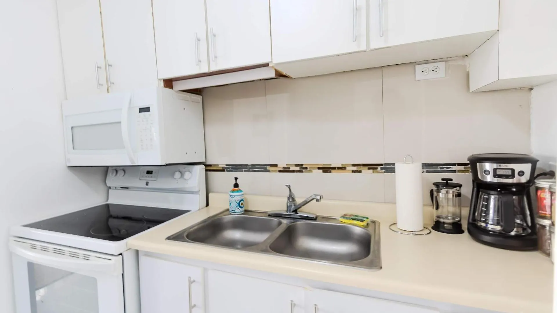 Steps From Foxwoods And Beach Front Bliss- 24Hrs Of Food And Fun San Juan Apartment